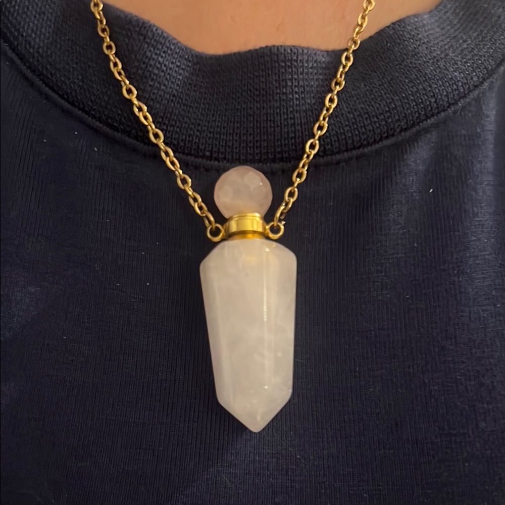 Elegant rose quartz bottle Necklace
